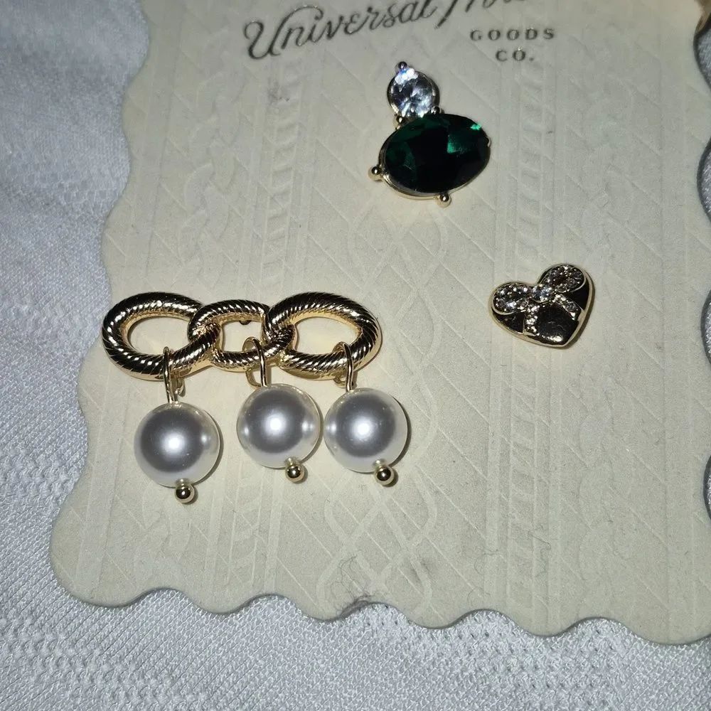 Universal Thread 3 Pin Collection - New - Picture 2 of 3
